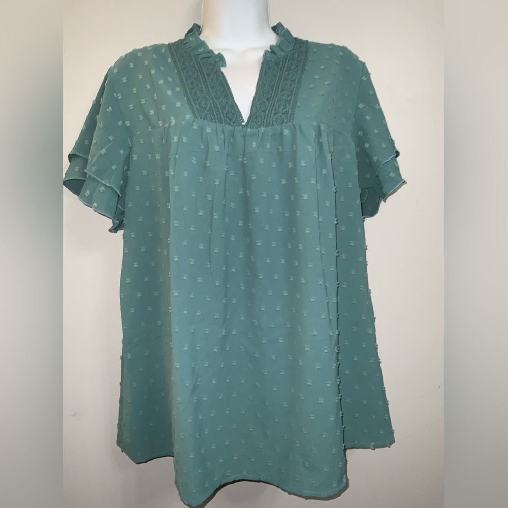NWOT Green Boho Short-Sleeve Blouse w/ Lace Detail Sz M
